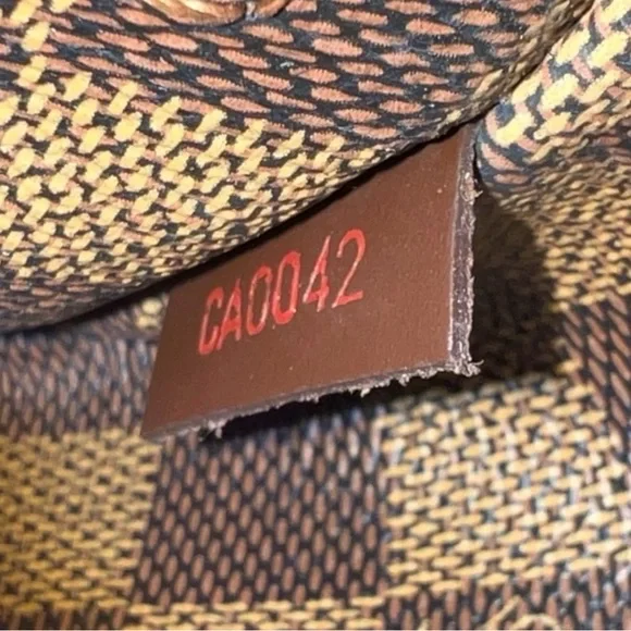 Louis Vuitton Damier Ebene Geronimo Crossbody Bag - Picture 7 of 10